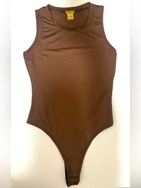 Daisy Brown Crewneck Sleeveless Bodysuit